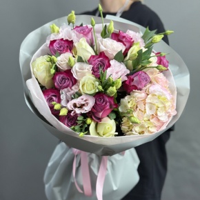 Букет из роз, гортензии и эустом в Павловском Посаде