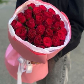 Букет "Эсса" 25 красных роз Кения (60 см) в Павловском Посаде