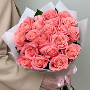 Букет из 21 коралловой розы (60 см) в Павловском Посаде
