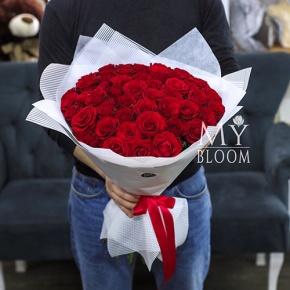 Букет из 51 красной розы тепличной (50 см) в Павловском Посаде