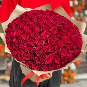 Букет 101 красная роза Кения (50 см) в Павловском Посаде