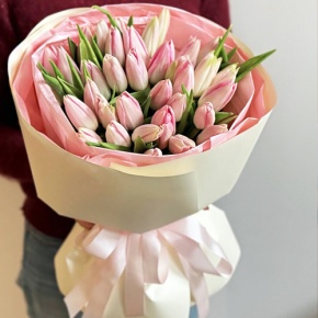 Букет из 35 розовых тюльпанов в Павловском Посаде