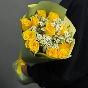 Букет "Нотка счастья" из лимонных роз и хамелациума (40 см) в Павловском Посаде