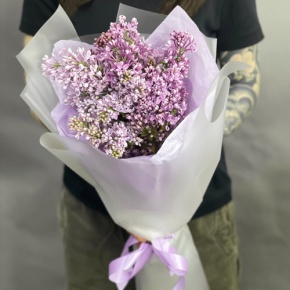 Букет из 9 веток ароматной сирени в Павловском Посаде