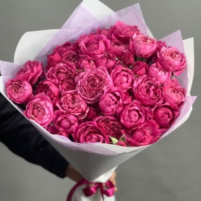 Букет из 11 кустовых пионовидных роз Джульетта в Павловском Посаде