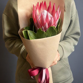 Букет из протеи в крафте в Павловском Посаде