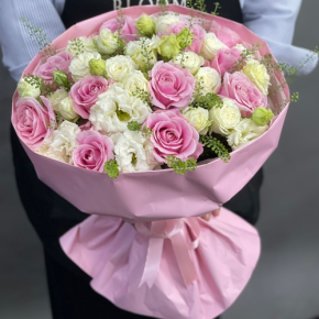 Букет "Нежное признание" из роз и эустом в Павловском Посаде
