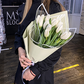 Букет 15 белых тюльпанов в Павловском Посаде