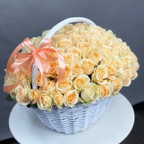 Композиция в корзине из 101 розы Аваланж (50 см) в Павловском Посаде