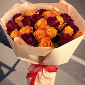 Букет "Благородный" из 27 Кенийских роз микс (40 см) в Павловском Посаде
