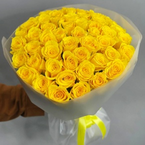 Букет "Золотце" из 51 лимонной розы (40 см) в Павловском Посаде