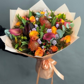 Букет "Даниэлла" из калл, роз, гиперикума, сафари, капса и лейко в Павловском Посаде