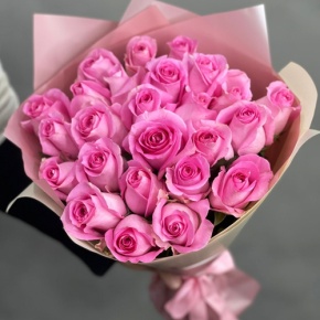 Букет из 25 розовых роз кения (40 см) в Павловском Посаде