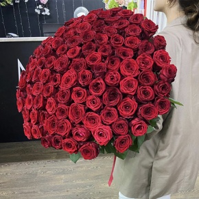 Букет 101 красная роза (70 см) в Павловском Посаде