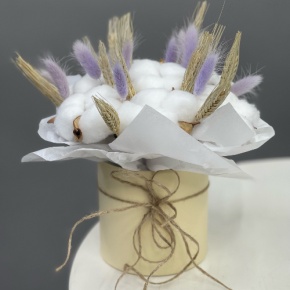 Композиция в шляпной коробке из хлопка, лагуруса и пшеницы (Сухоцвет) в Павловском Посаде