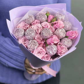 Букет из шоколадных пионов и кустовых роз в Павловском Посаде