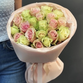 Букет из 21 нежной розы (40 см) в Павловском Посаде