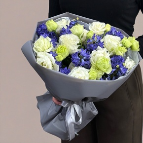 Букет из ароматных гиацинтов и эустом в Павловском Посаде