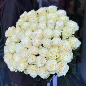 Букет из 51 розы Эквадор Мондиаль под ленту (80 см) в Павловском Посаде