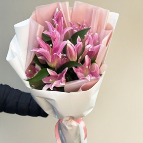 Монобукет из 9 ароматных розовых лилий в Павловском Посаде