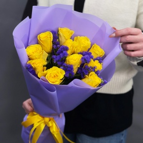 Букет "Лейкерс" из лимонных роз и статицы в Павловском Посаде