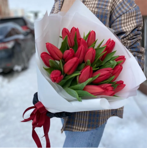 Букет красных тюльпанов в Павловском Посаде