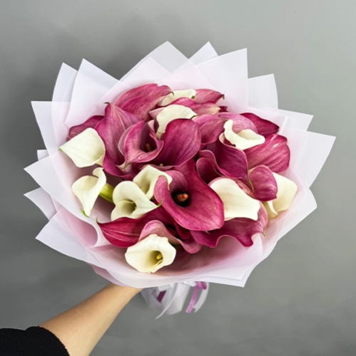 Букет из 25 нежных калл в Павловском Посаде